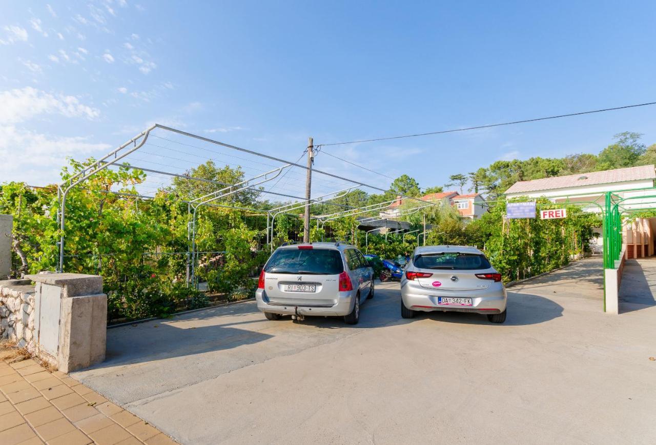 Apartments Luce Lopar Bagian luar foto