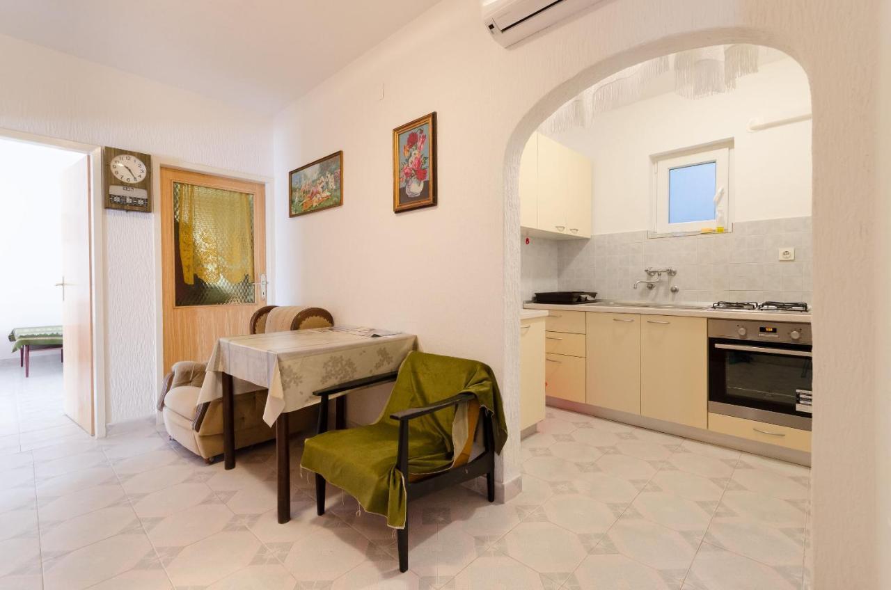 Apartments Luce Lopar Bagian luar foto
