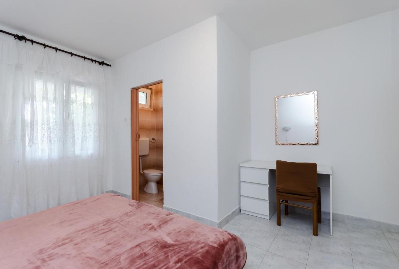 Apartments Luce Lopar Bagian luar foto