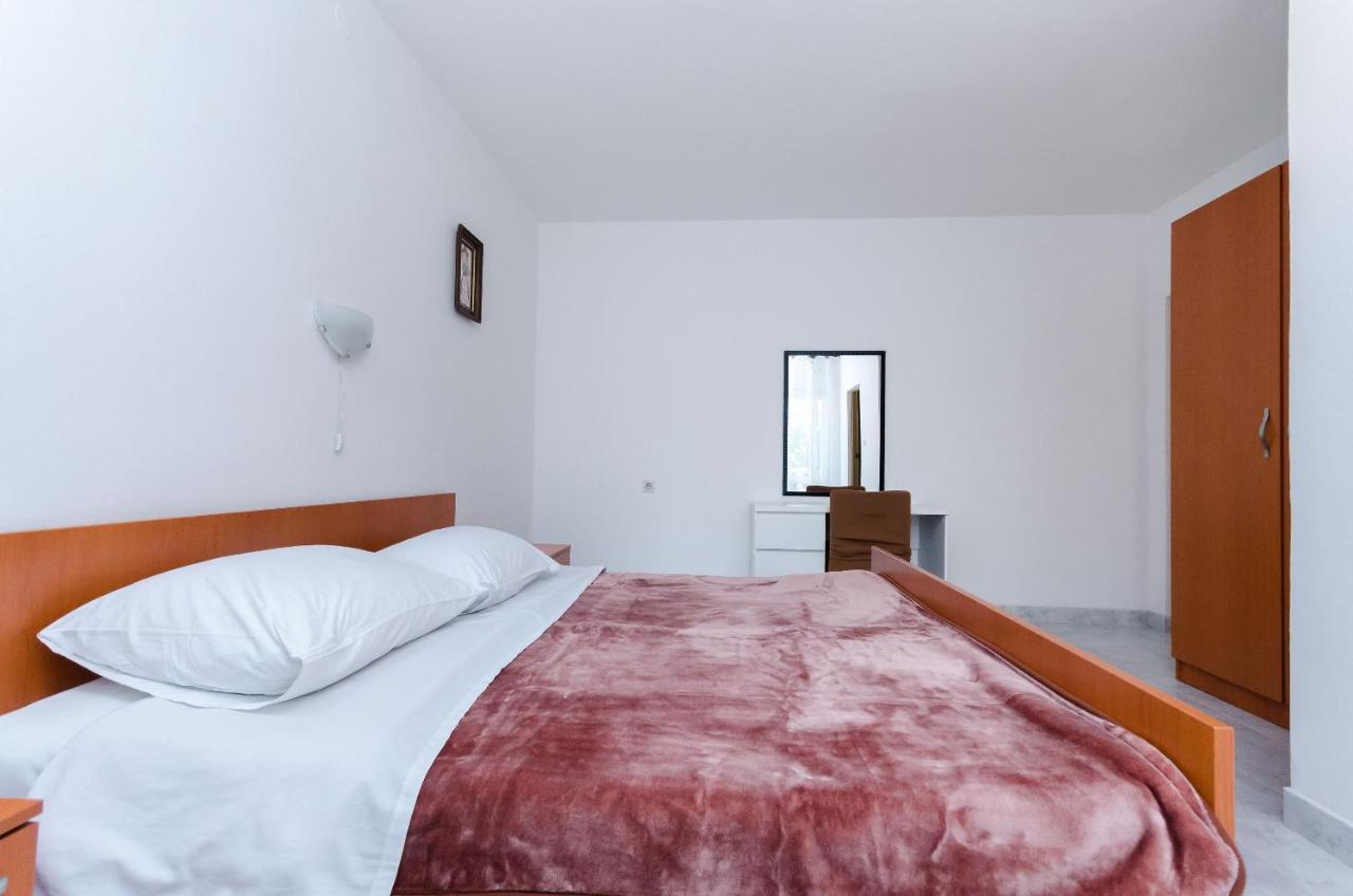 Apartments Luce Lopar Bagian luar foto