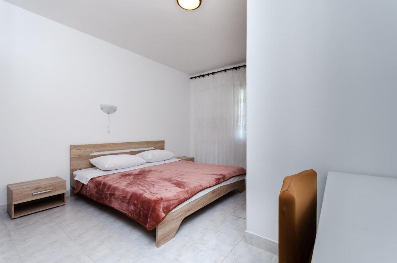 Apartments Luce Lopar Bagian luar foto