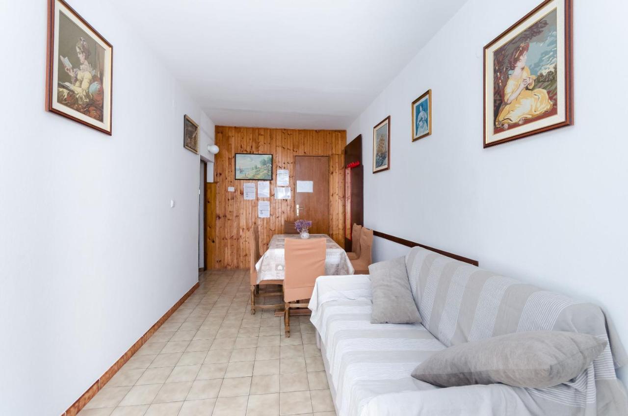 Apartments Luce Lopar Bagian luar foto