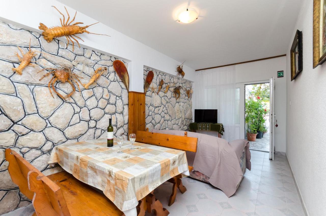 Apartments Luce Lopar Bagian luar foto