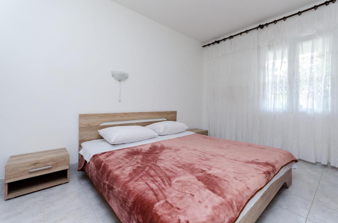 Apartments Luce Lopar Bagian luar foto